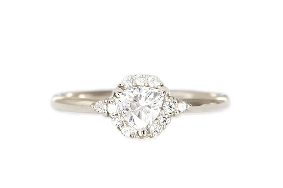 Isobel Halo Diamond Ring