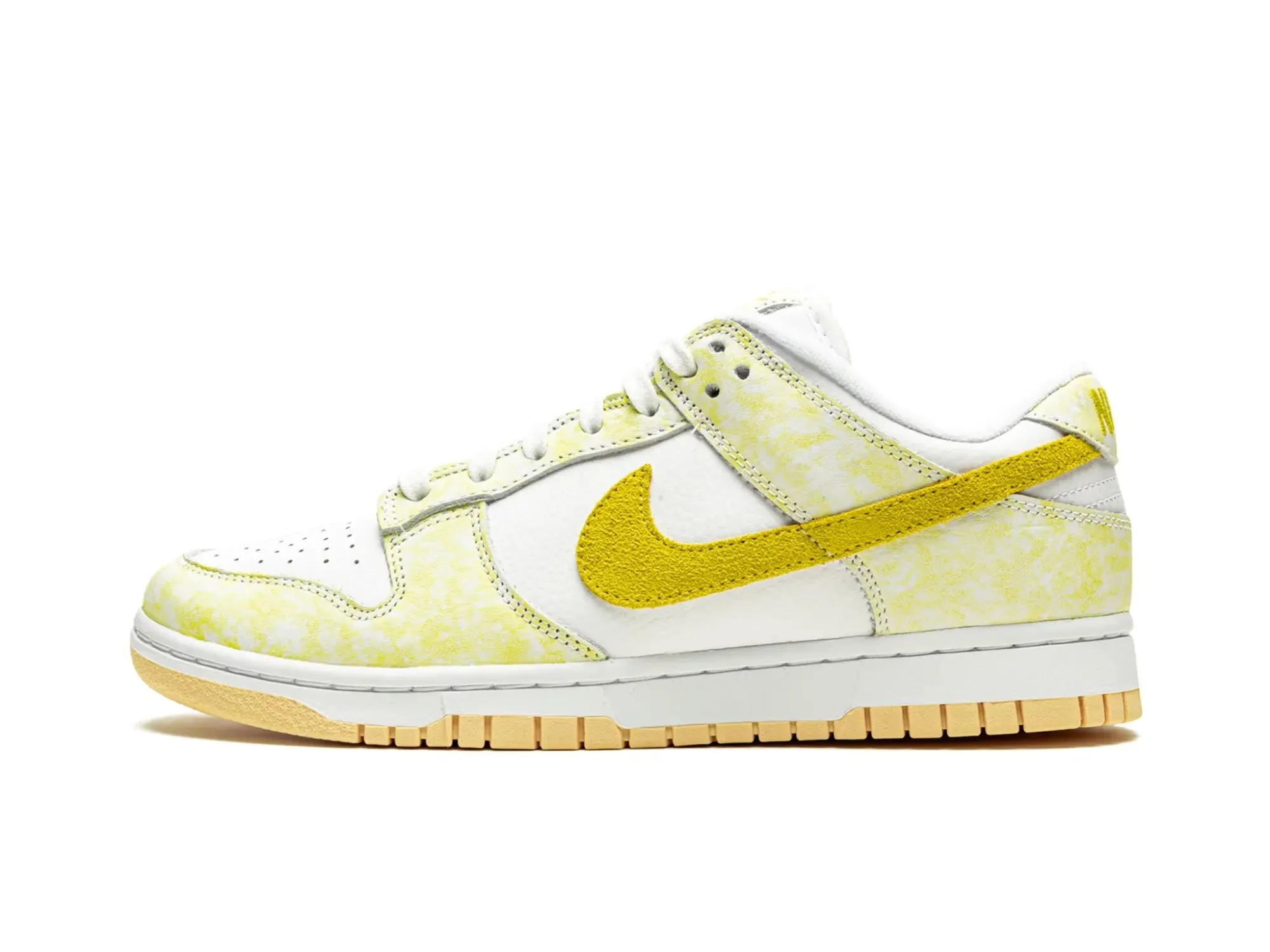 Nike Dunk Low "Yellow Strike"