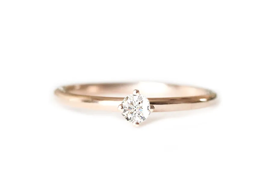 Petit Lola Diamond Ring